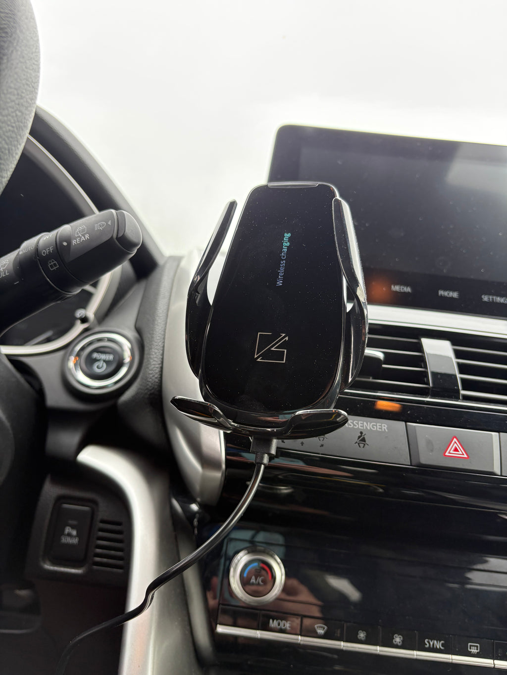 AUTOMATIC PHONE HOLDER